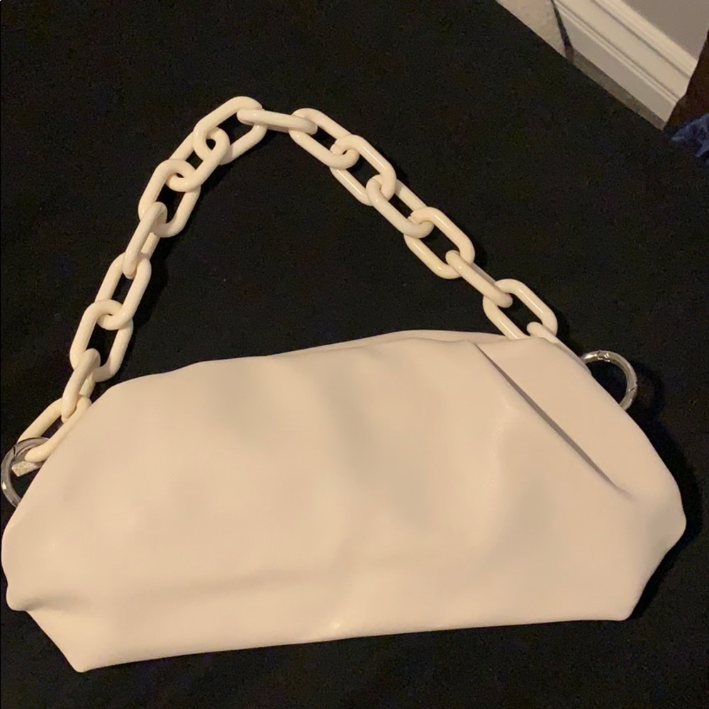 Cream shoulder bag